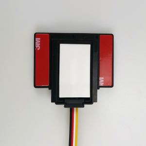 Comutator senzor de lumină în oglindă